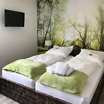 بيت ريفي Landgasthof Zum Dorfkrug