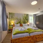 Locanda Landgasthof Zum Dorfkrug Schoneberg (Altenkirchen)