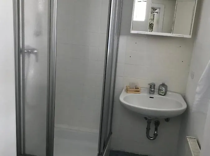 Landgasthof Zum Dorfkrug Estalagem *