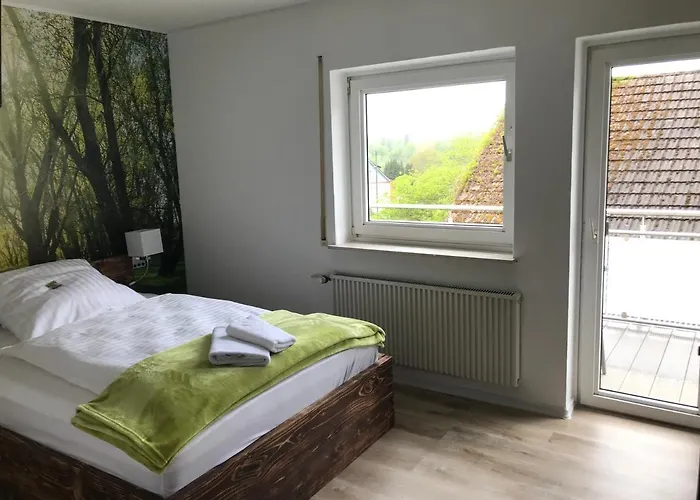 Landgasthof Zum Dorfkrug * Schoneberg (Altenkirchen)