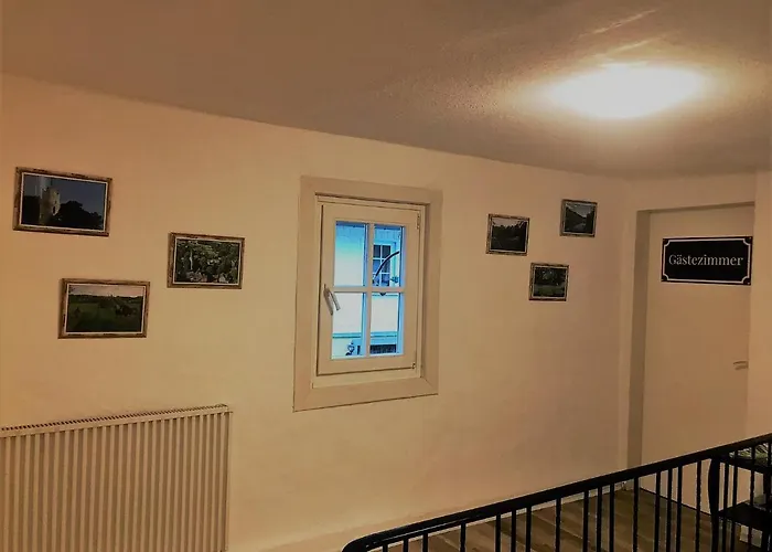 Landgasthof Zum Dorfkrug 宾馆 *