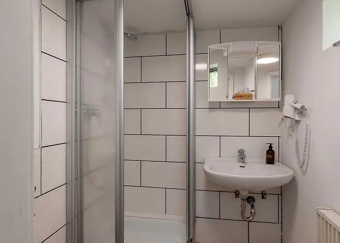 Landgasthof Zum Dorfkrug 宾馆 Schoneberg (Altenkirchen)